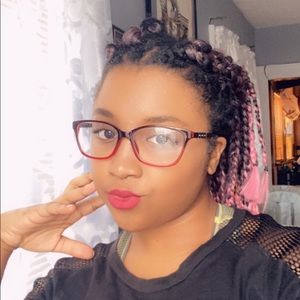 Meet your Posher, Ashley